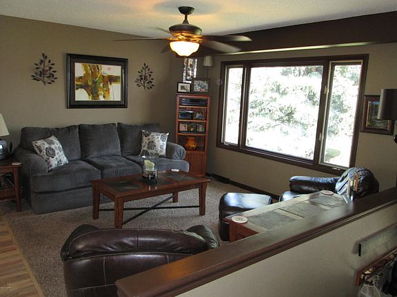 4th image of 902 Anita Dr