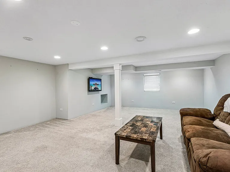 509 Ticonderoga Ln — Photo 24