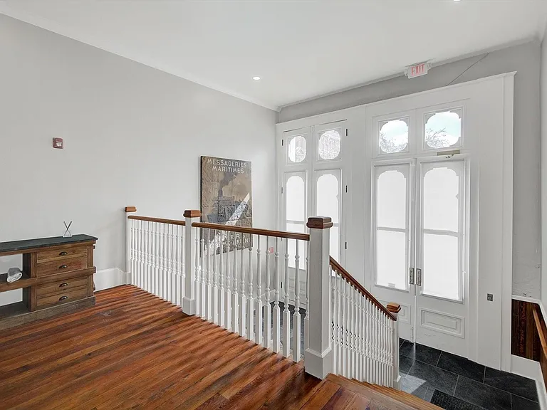 2206 Strand St #302 — Photo 6