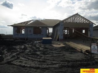 3239 Armour Dr, Fremont, NE 68025
