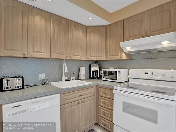 2nd image of 3150 N Palm Aire Dr APT 709