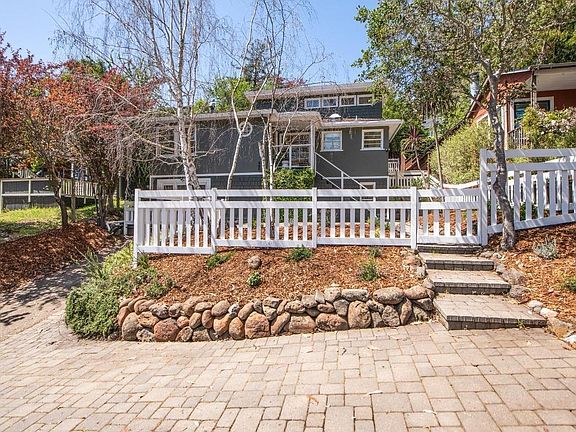 2nd image of 481 Molino Ave