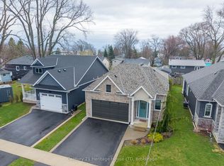 3709 Mathewson Ave, Fort Erie, ON L0S 1N0