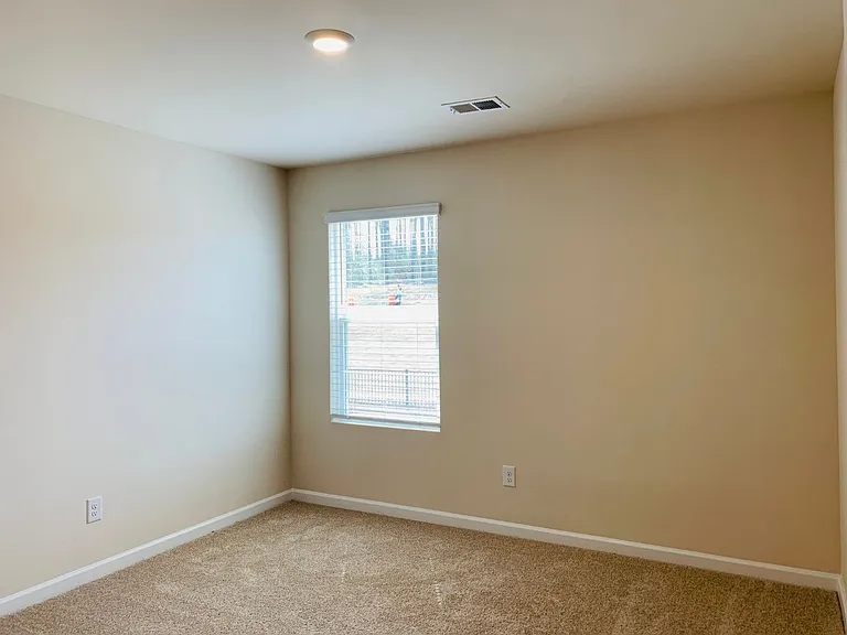 49 Lauritsen Way — Photo 18
