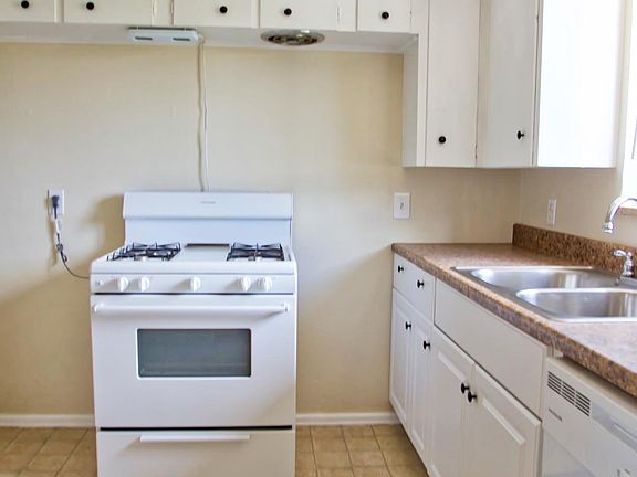 Light and bright kitchen