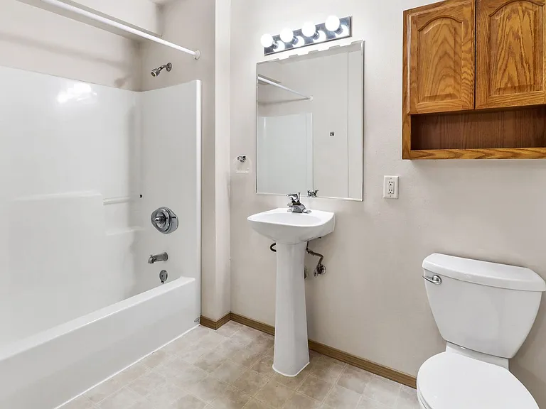 1025 Potter St — Photo 22
