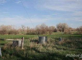 903 2nd St, Nisland, SD 57762