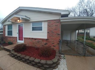 1415 Ramona Ln, Saint Charles, MO