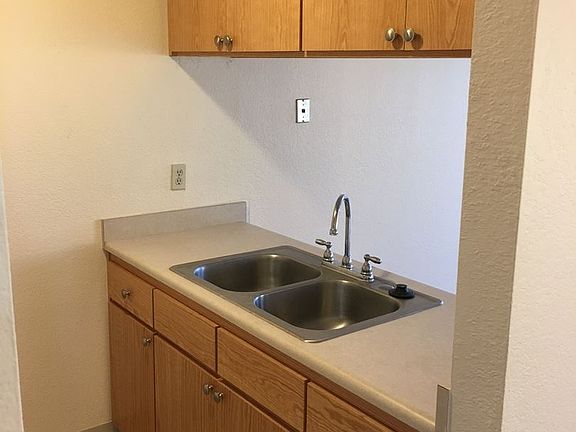 4th image of 1405 Yuba St APT 27