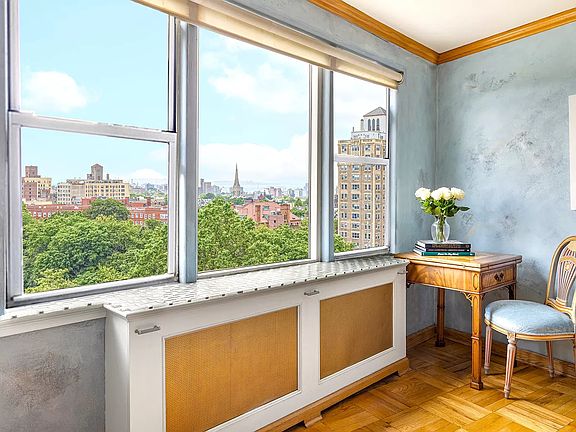 3rd image of 34 Plaza St E APT 1203