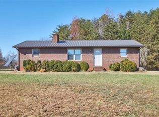 1509 Old Stage Rd, Yadkinville, NC 27055