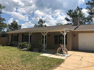 2740 Gable Lake Rd, Navarre, FL 32566
