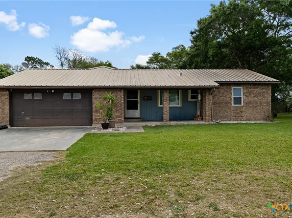 73 Mesquite St, Lolita, TX 77971