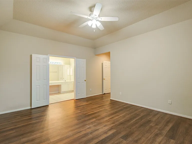 18422 Auburn Woods Dr — Photo 26