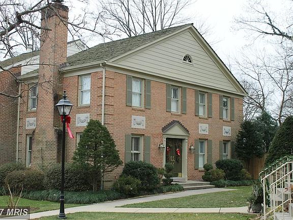 3rd image of 15310 Manor Village Ln