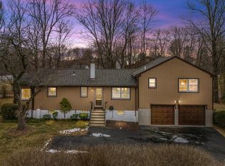 3154 Gomer St, Yorktown Heights, NY 10598