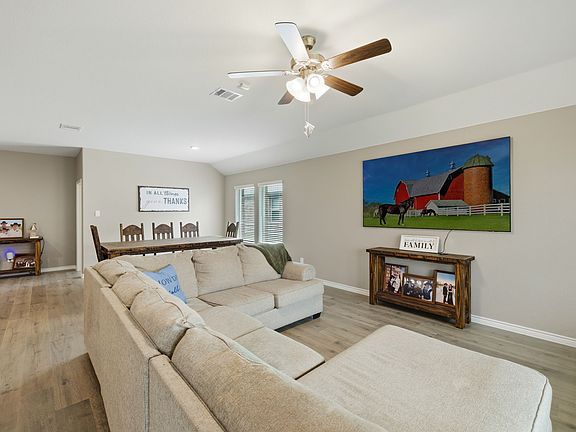 5th image of 144 Willowbranch Dr