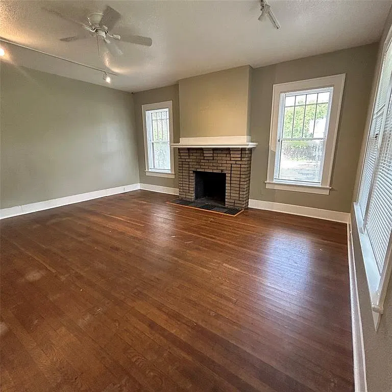 7 bed, 2205 sqft, $11,450 — Photo 4