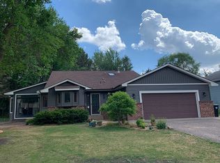 644 Pinewood Dr, Shoreview, MN 55126