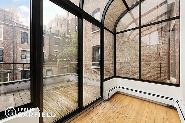 Rented by Leslie J. Garfield | media 34