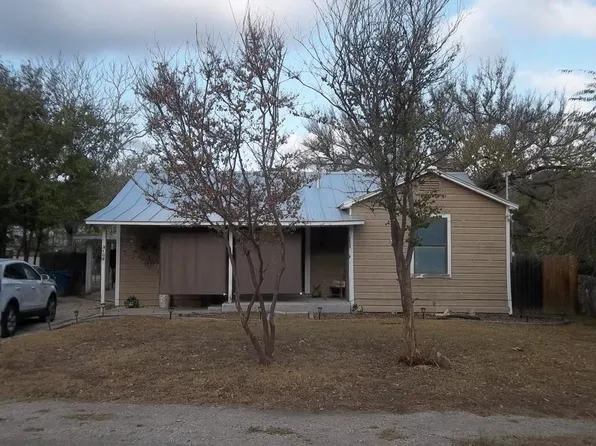 3108 Nichols St, Kerrville, TX 78028