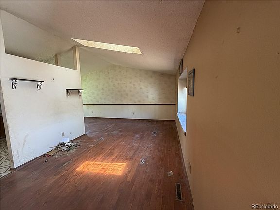 4th image of 1674 Saulsbury Court