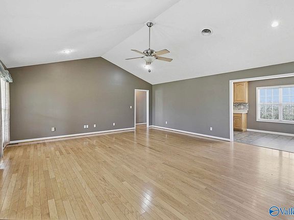 5th image of 411 Garden Gate Cir