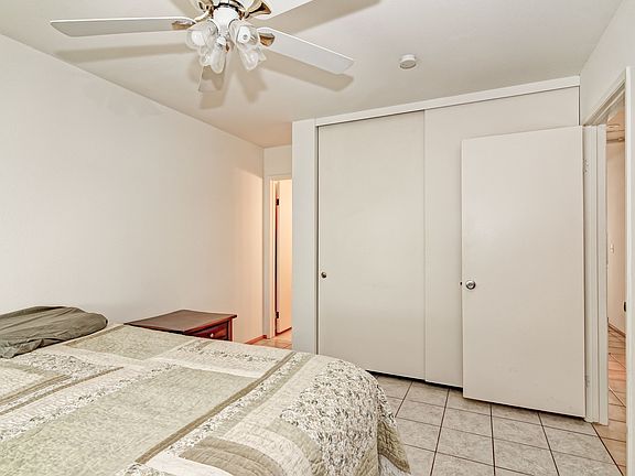 5th image of 6725 Greenbrier Ct