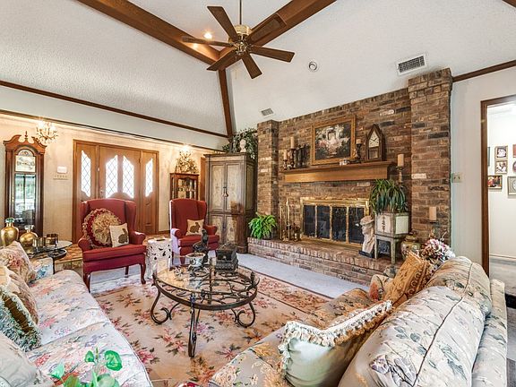 5th image of 621 San Juan Ct