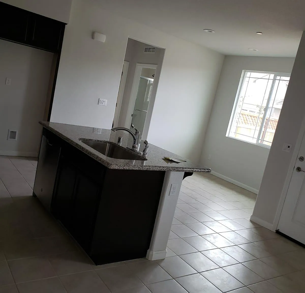 1416 Hart Ave — Photo 4