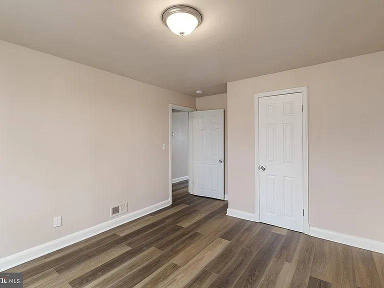 3902 Erdman Ave #1 — Photo 3