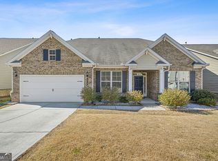 570 Brightfield Dr, Loganville, GA 30052