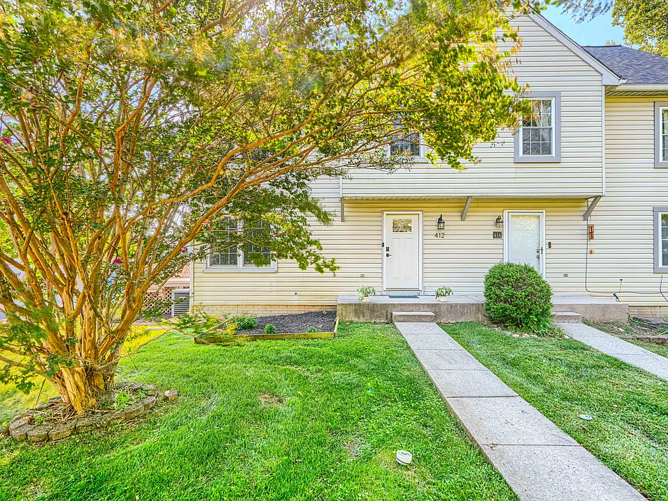 412 Darby Ln