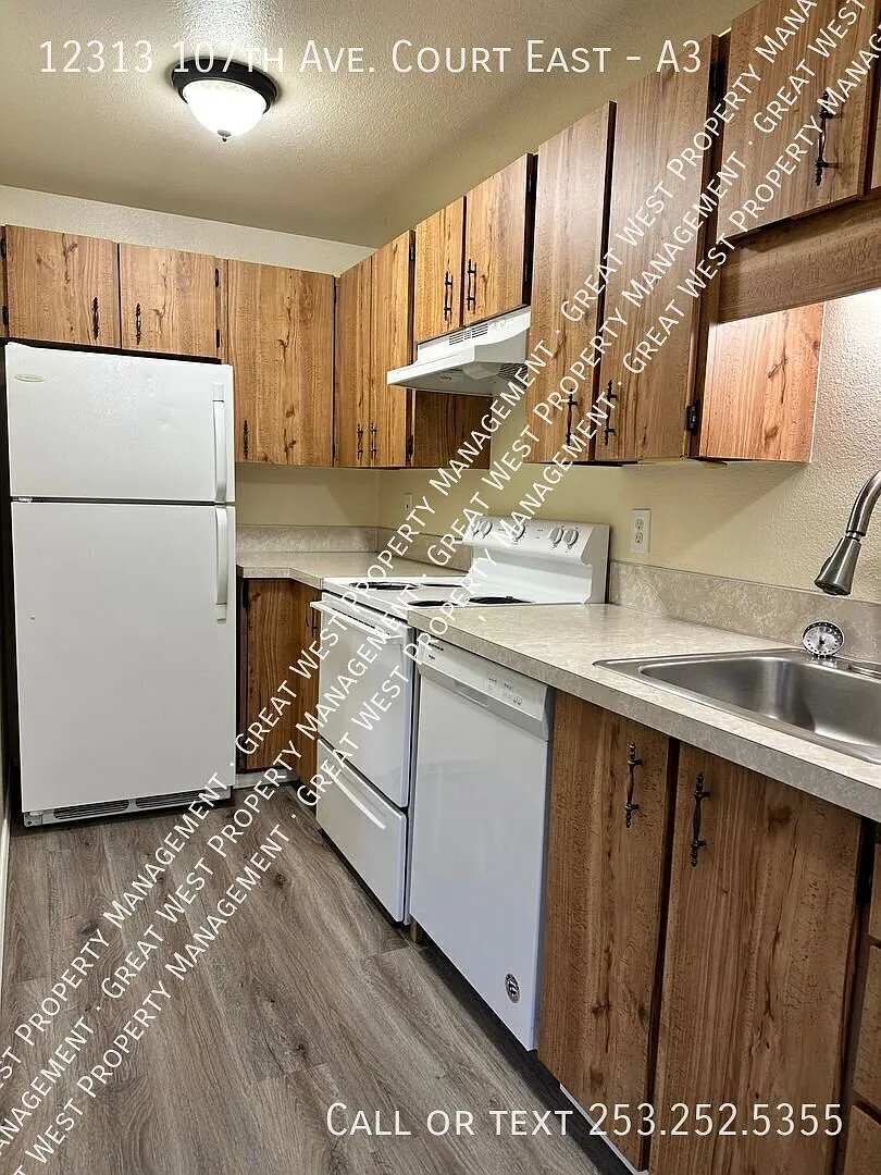 Peaceful Living Awaits in this Charming One Bedroom - One Story Building — Photo 2