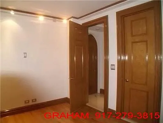 Rented by R New York | media 66