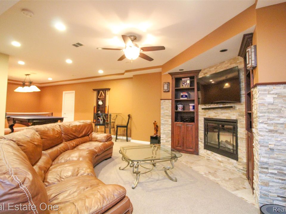 44023 Cypress Point Dr, photo 29
