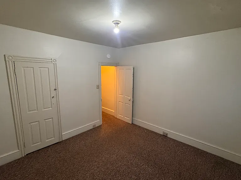 438 Linden St — Photo 4