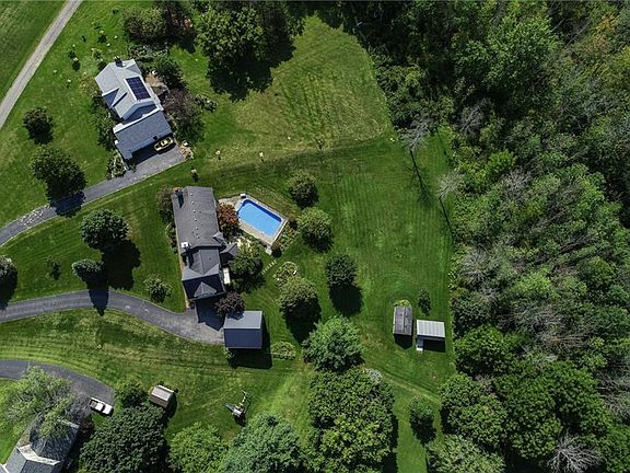 4th image of 3 Fieldston Grv