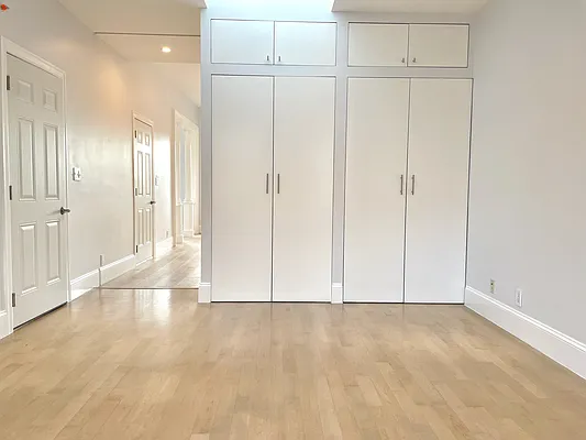 Rented by (Legacy) Elegran | media 11