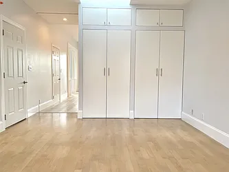Rented by (Legacy) Elegran