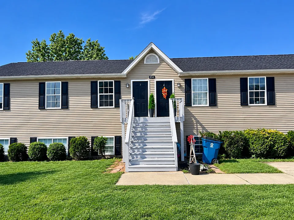 114 Arrowhead Dr #1