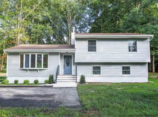 593 Decker Rd, Shawangunk, NY 12589