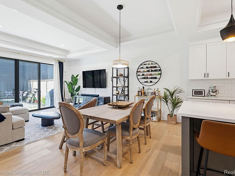 710 E Parent Ave, photo 13