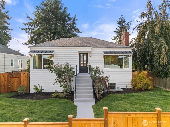 7739 19th Avenue NW, Seattle, WA 98117
