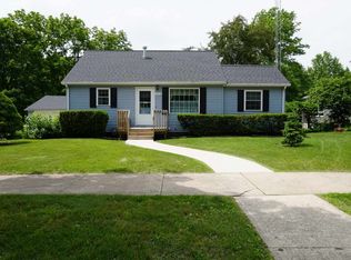 108 Maple Ave, Charles City, IA 50616