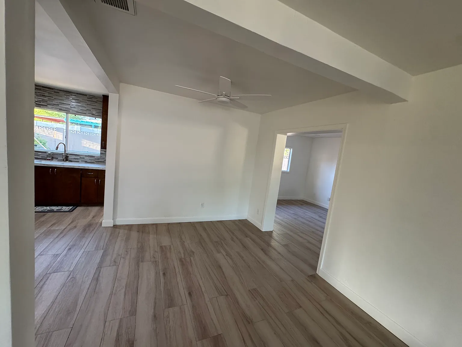 3 bed, 1582 sqft, $2,950 — Photo 2
