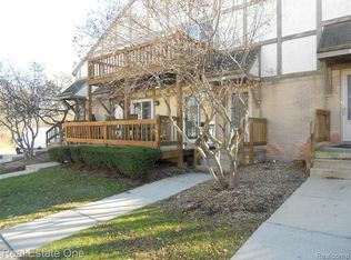 44700 Bayview Dr APT 44, Novi, MI 48377