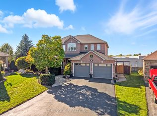 42 Bridle Ct, Clarington, ON L1E2B1
