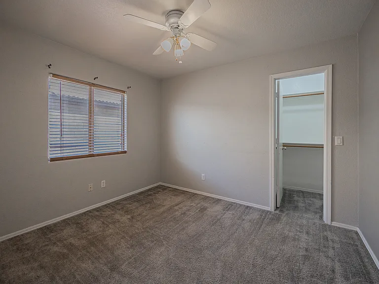 13344 W Desert Ln — Photo 17