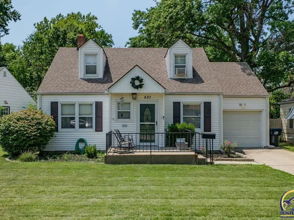 831 SW Randolph Ave, Topeka, KS 66606